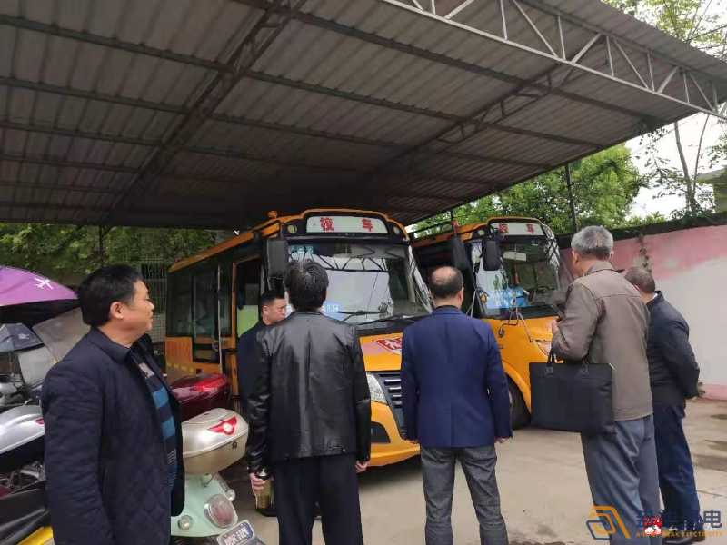 校车监控管理是如何实现？